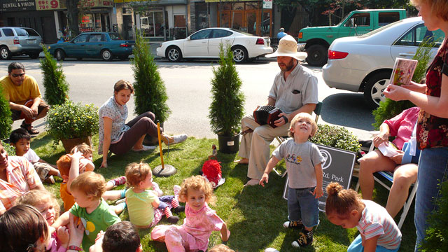 cortelyou_park_kids1.jpg